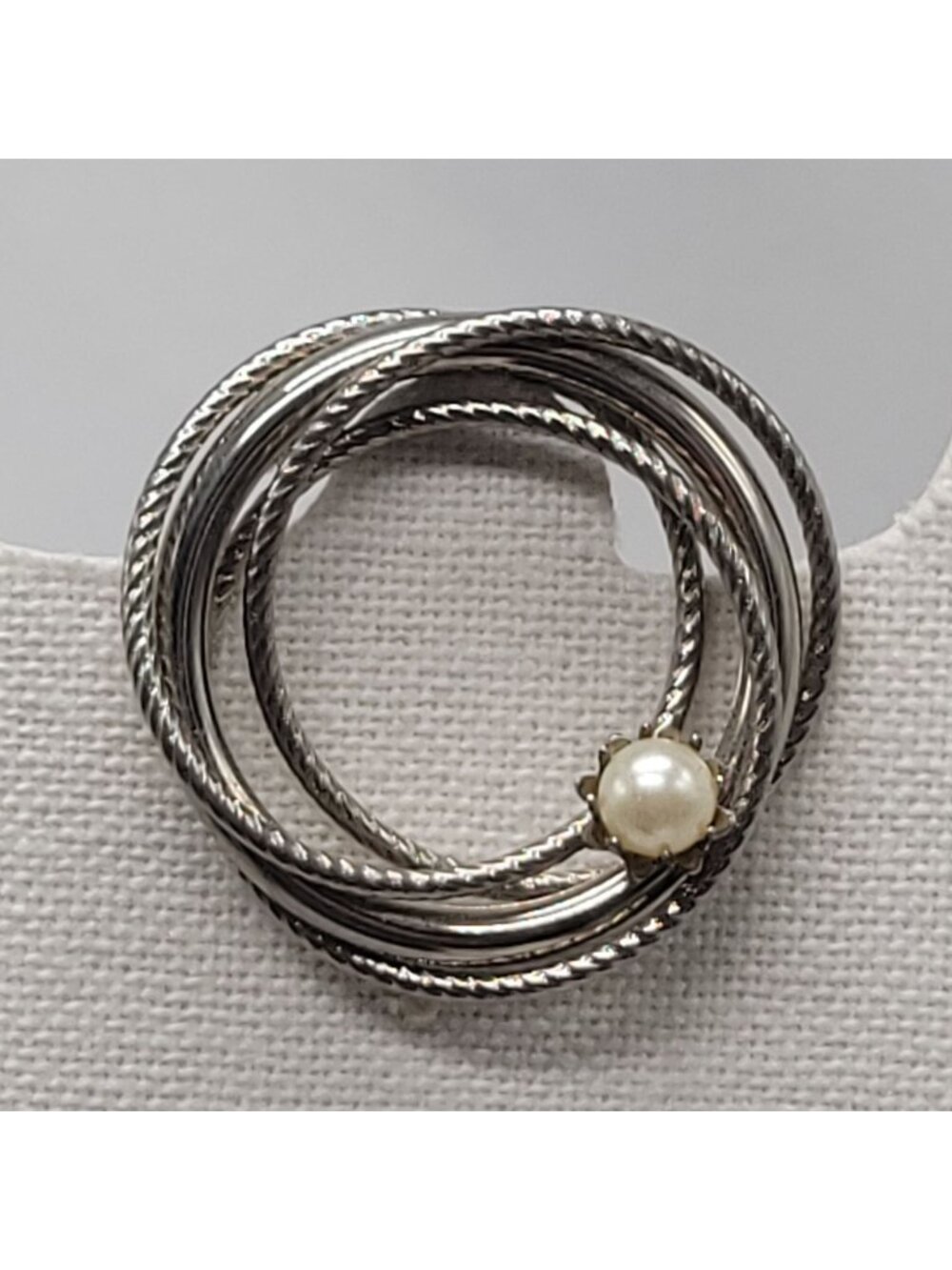 Vintage Silver-Tone Multi-Circle Brooch Pin With Faux Pearl Accent Textured